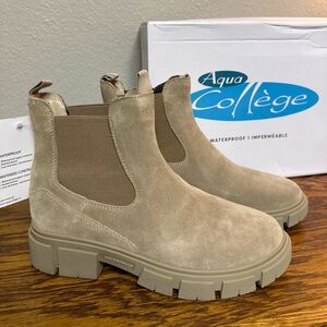 Aqua college Petra Sand suede waterproof Chelsea boots size 8M